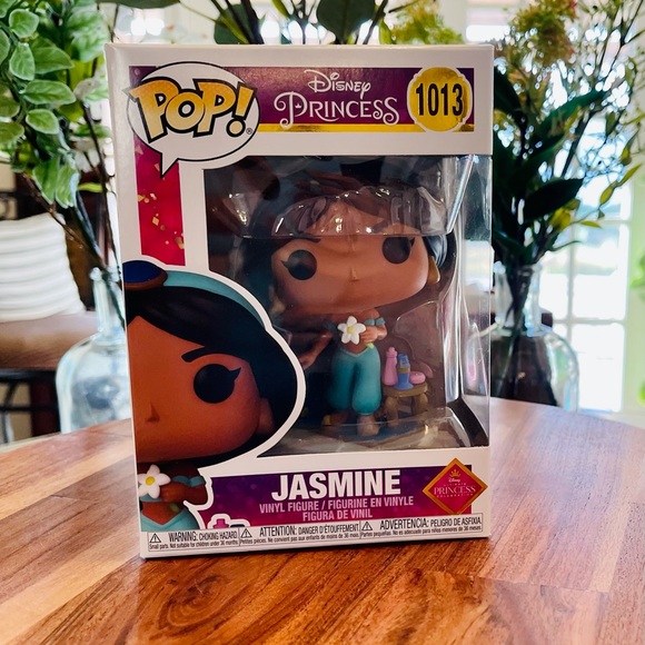 HP FUNKO POP / Ultimate Princess Disney Jasmine #1013 w/ Protector - Picture 5 of 10